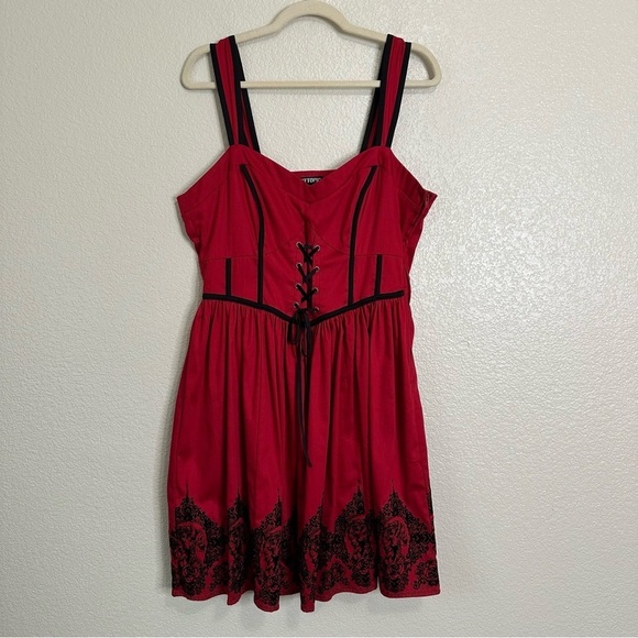 NWT Hot Topic Red & Black Velvet Print Border Fit & Flare Dress, Size XL - Picture 1 of 12